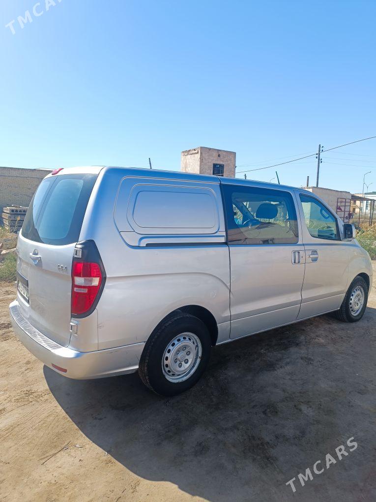 Hyundai H-1 2011 - 220 000 TMT - Daşoguz - img 1