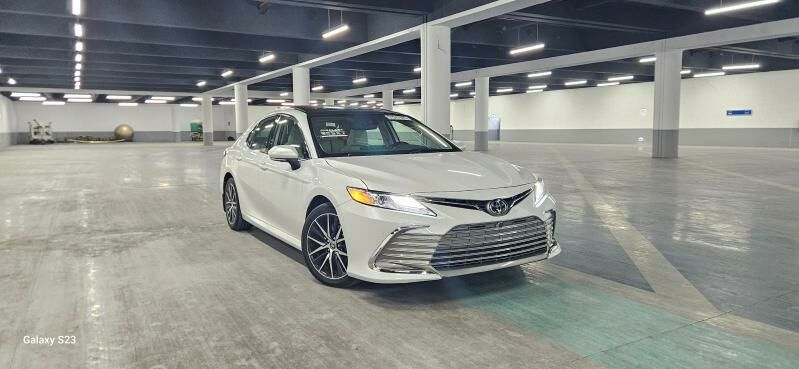 Toyota Camry 2023 - 480 000 TMT - Ашхабад - img 1