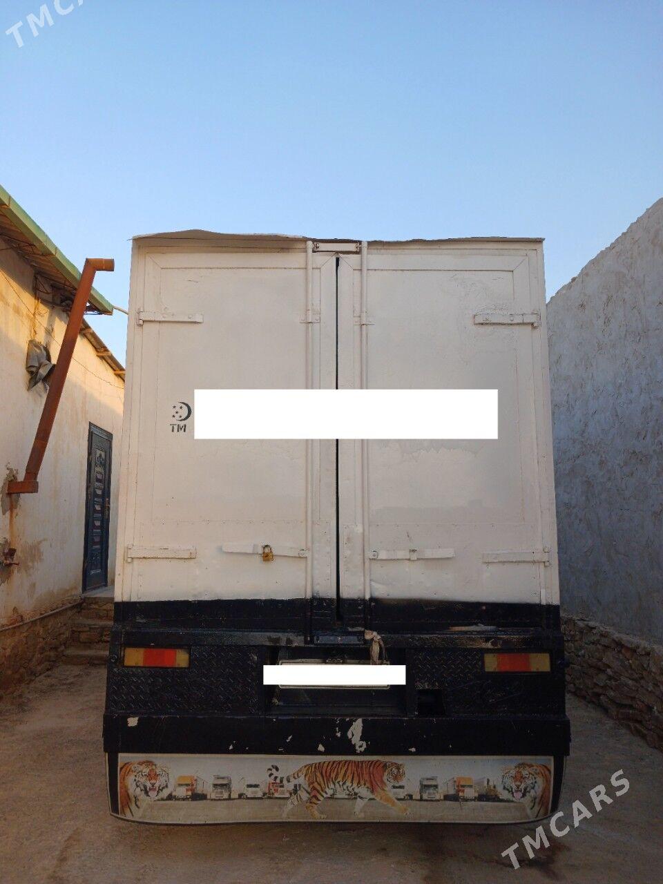 Mitsubishi Fuso 2005 - 300 000 TMT - Койтендаг - img 2