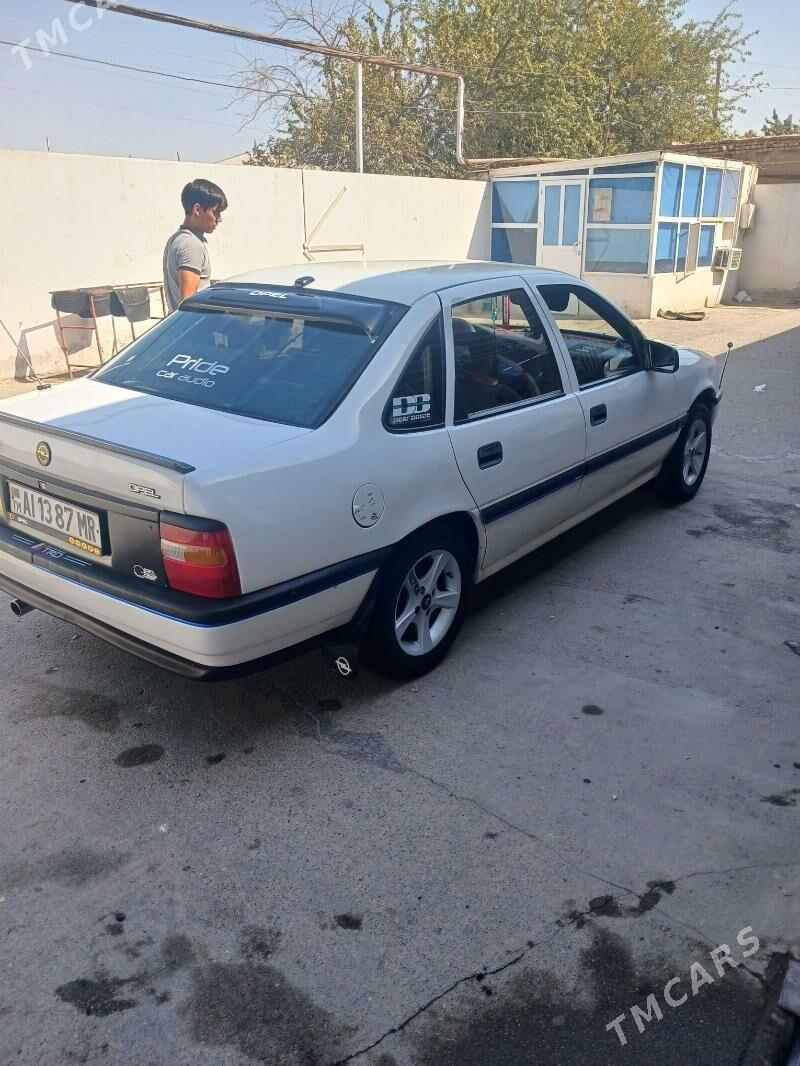 Opel Vectra 1990 - 36 000 TMT - Мары - img 6