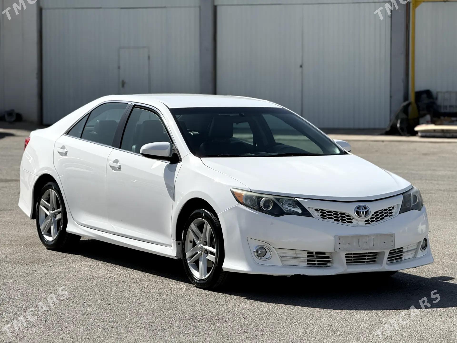Toyota Camry 2012 - 220 000 TMT - Теджен - img 1