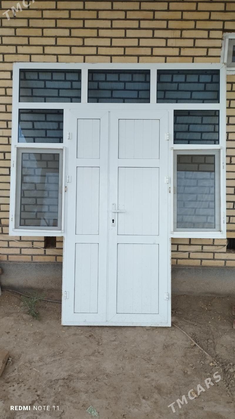 PLASTIKA GAPY - Mary - img 2