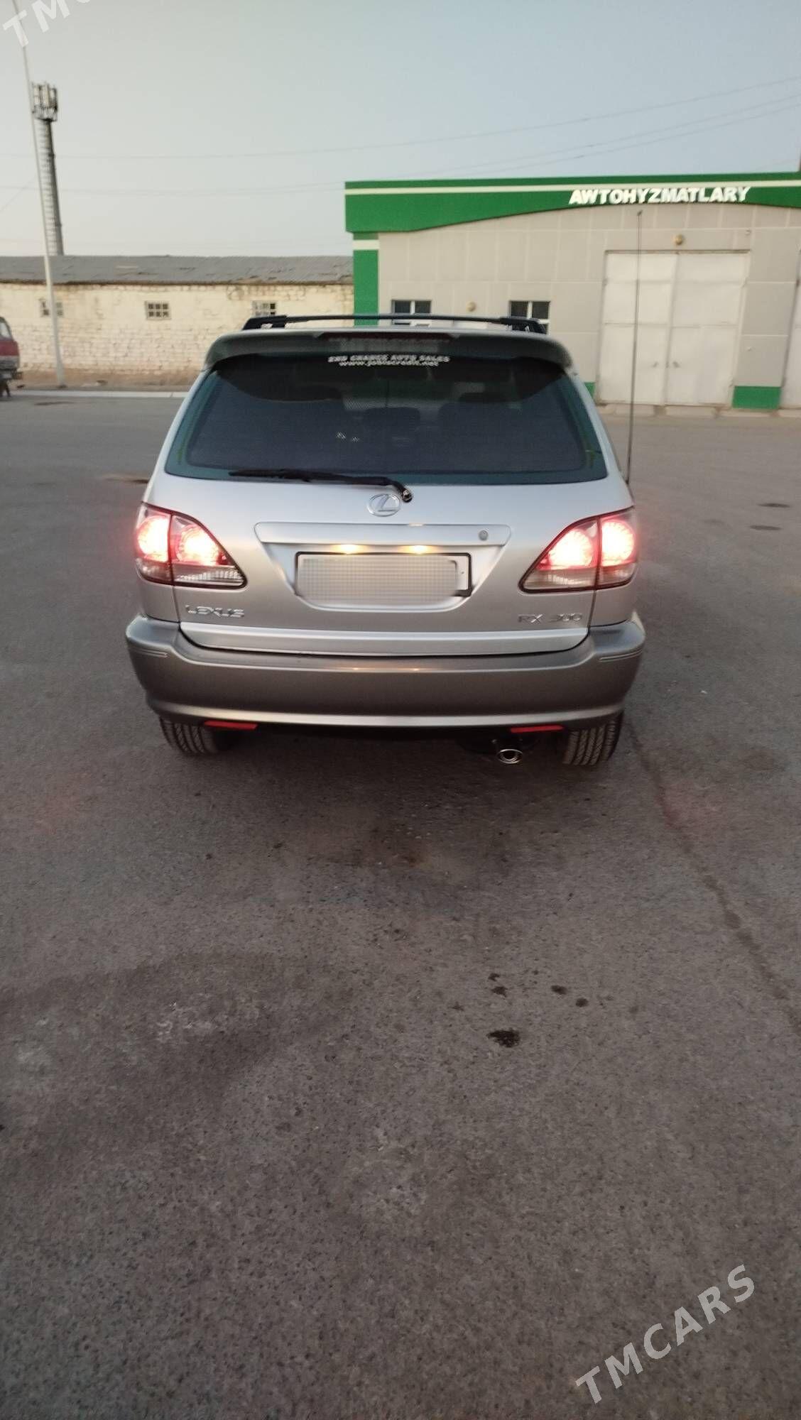 Lexus RX 300 2003 - 220 000 TMT - Керки - img 1