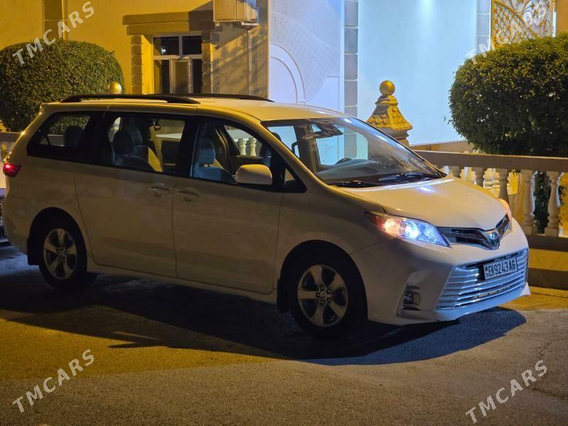 Toyota Sienna 2019 - 420 000 TMT - Чоганлы - img 9