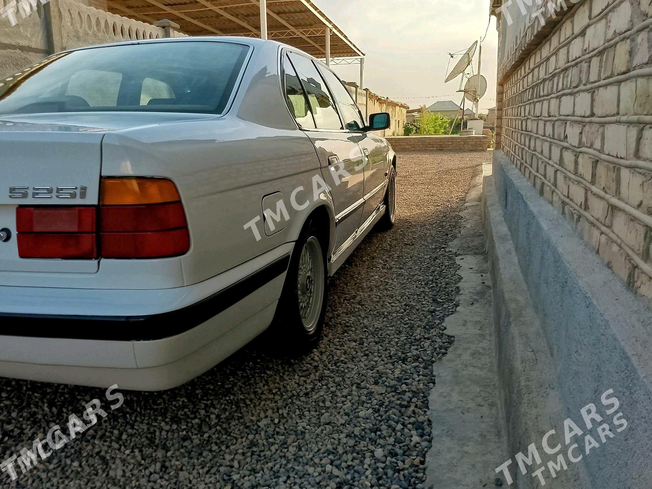 BMW 525 1994 - 56 000 TMT - Мары - img 9