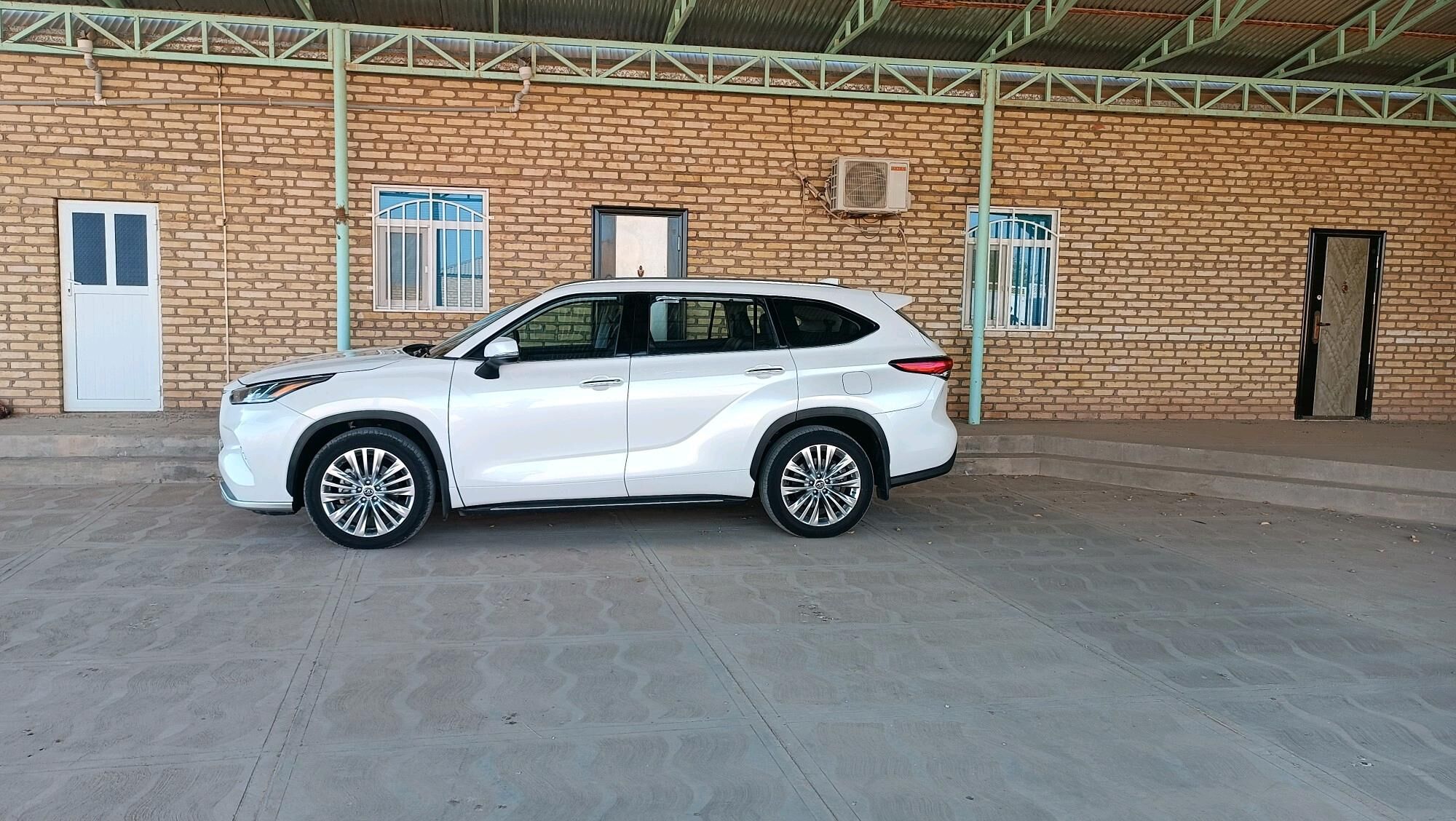 Toyota Highlander 2021 - 550 000 TMT - Серахс - img 4