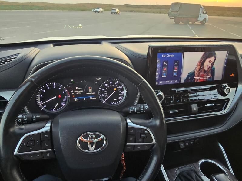 Toyota Highlander 2020 - 640 000 TMT - Aşgabat - img 4