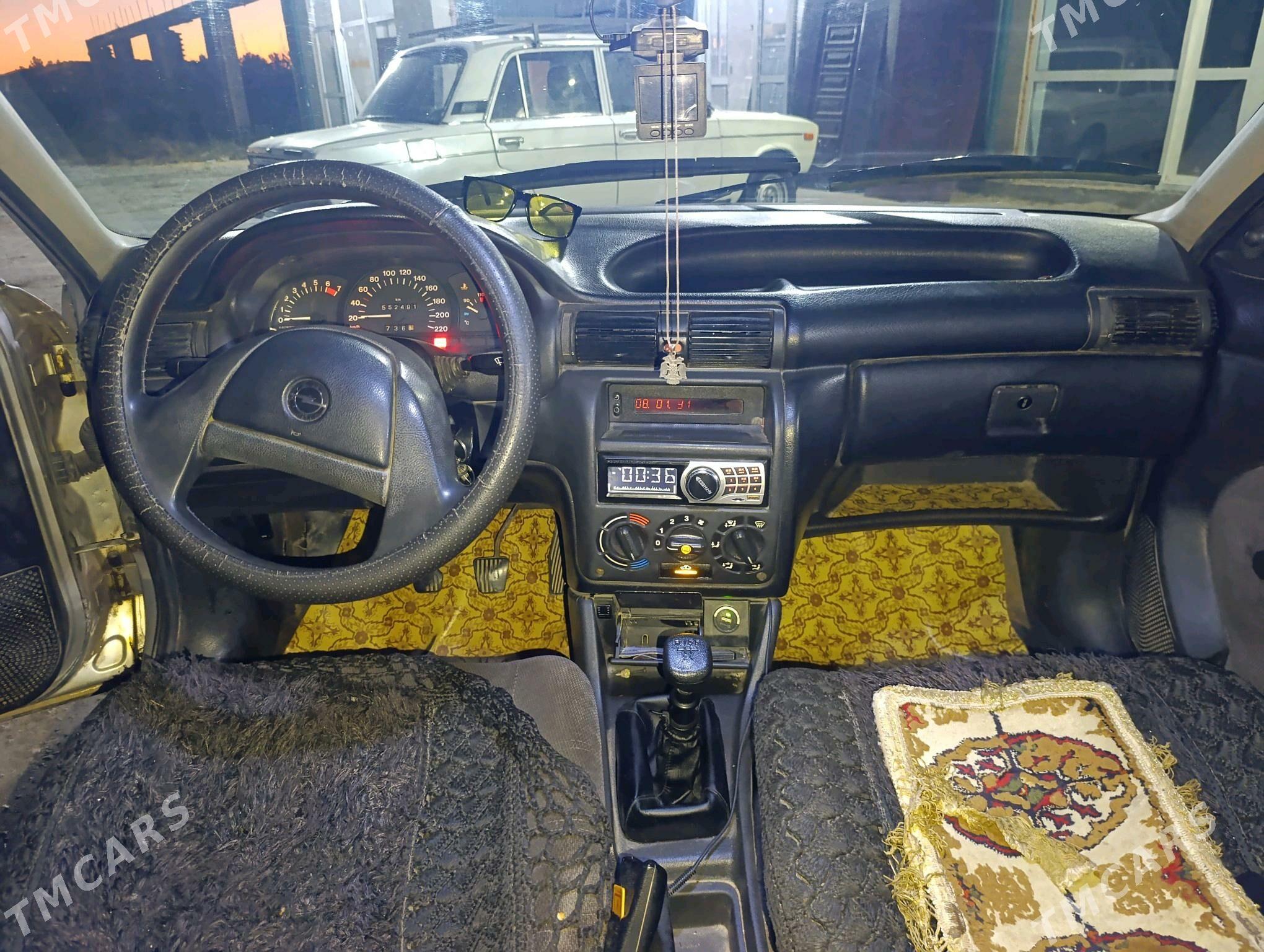 Opel Astra 1991 - 40 000 TMT - Чарджоу - img 3