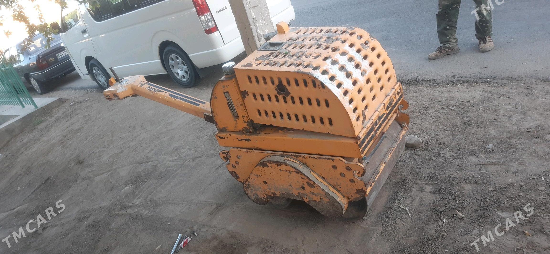 Toyota Dyna 2012 - 34 000 TMT - Мары - img 1