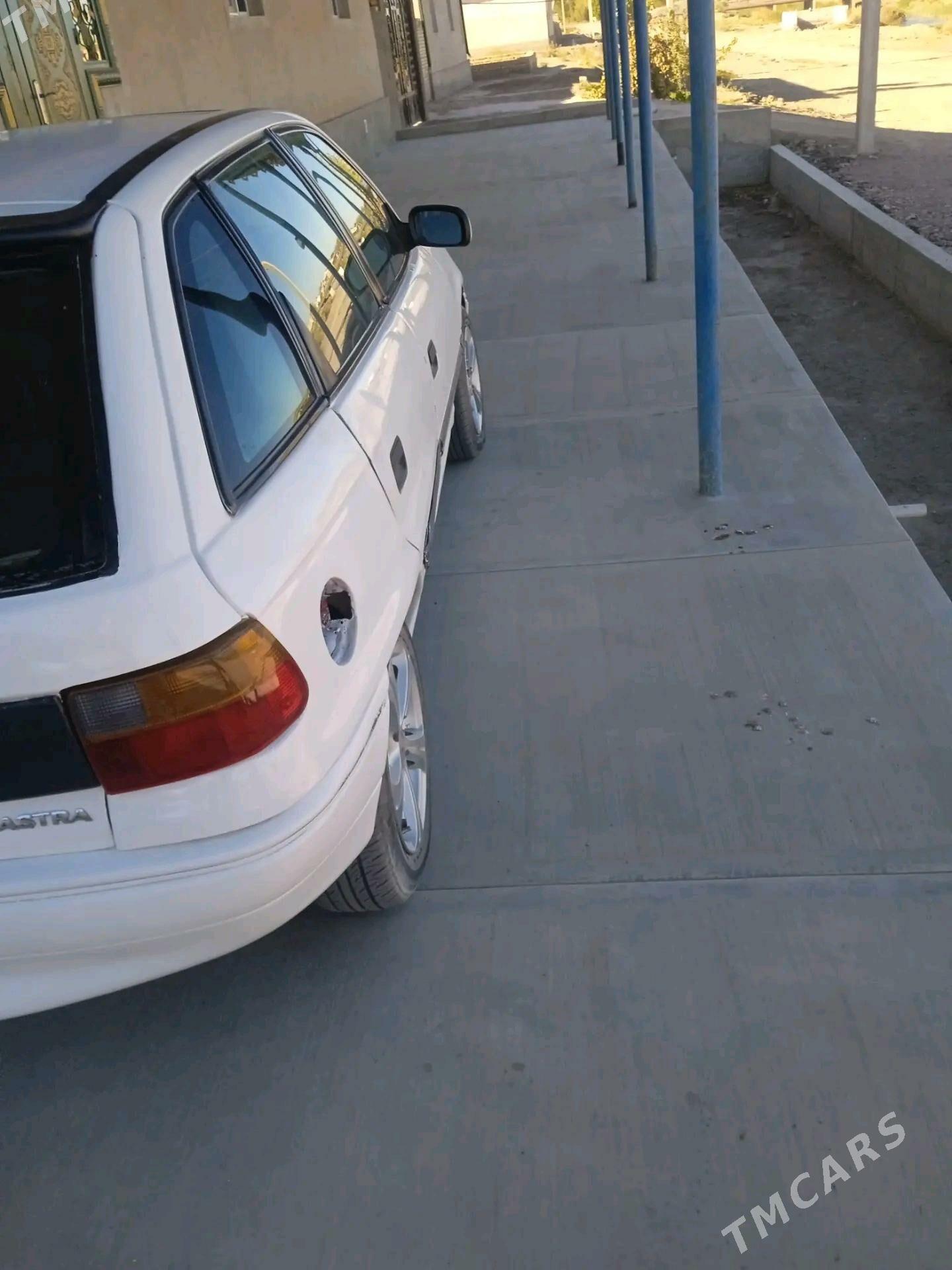 Opel Astra 1994 - 35 000 TMT - Gubadag - img 5