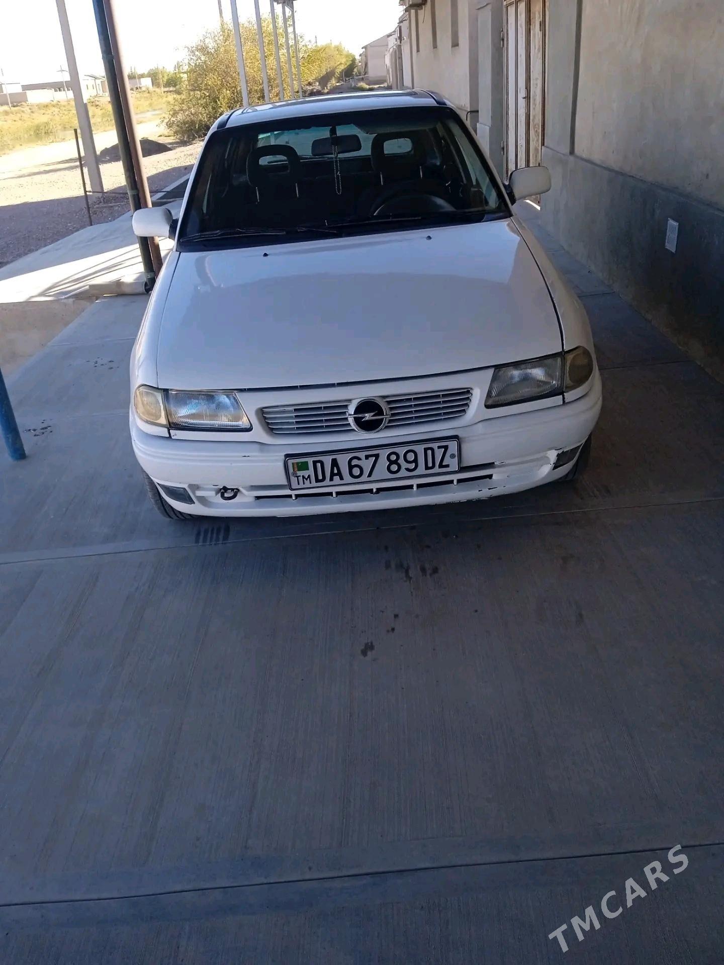 Opel Astra 1994 - 35 000 TMT - Gubadag - img 4