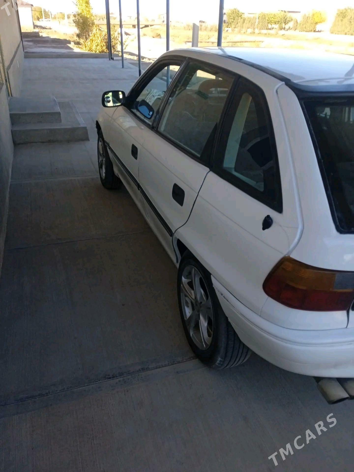 Opel Astra 1994 - 35 000 TMT - Gubadag - img 2