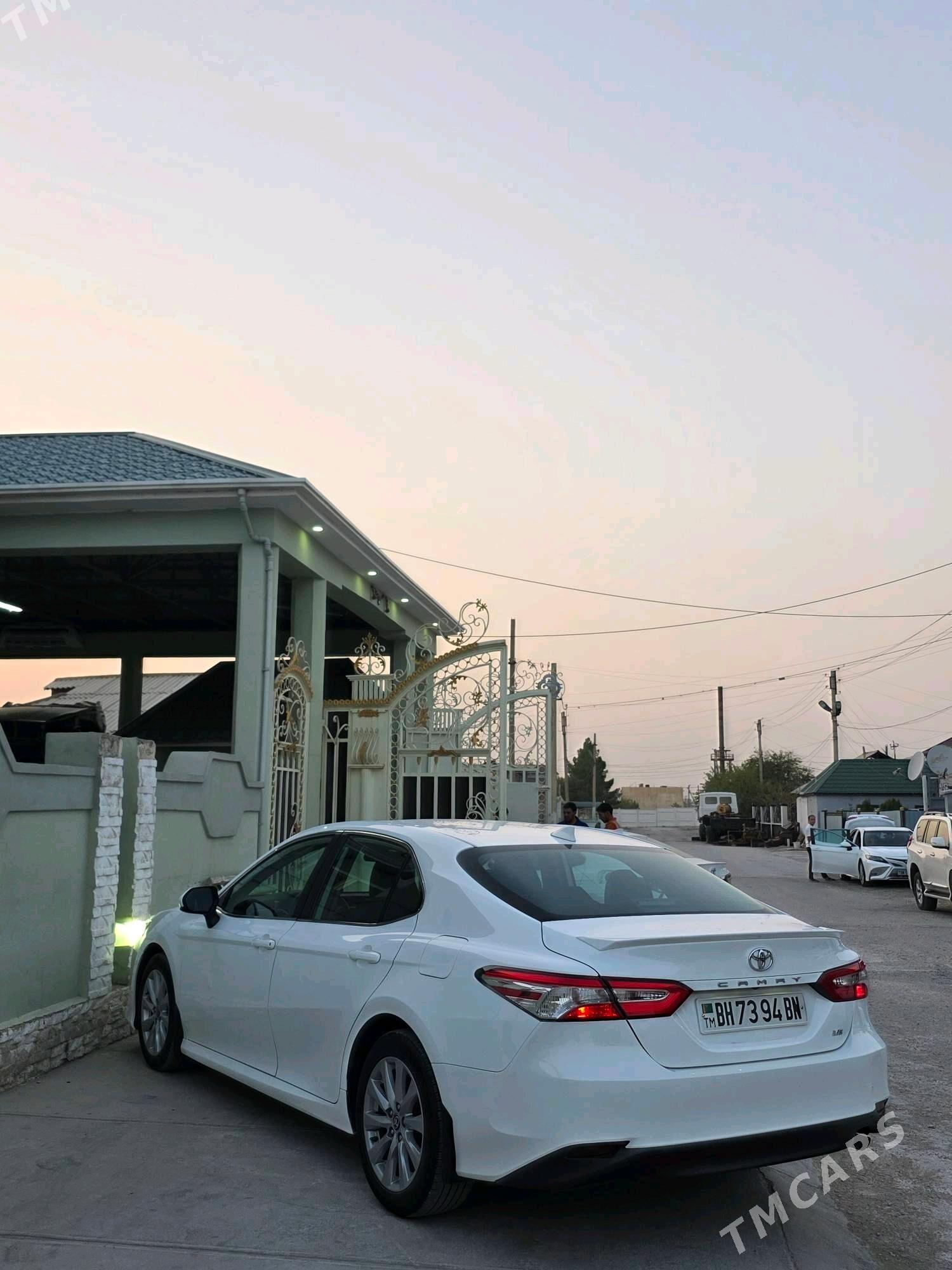 Toyota Camry 2020 - 290 000 TMT - Balkanabat - img 1