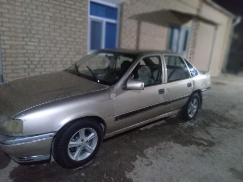 Opel Vectra 1989 - 25 000 TMT - Murgap - img 7