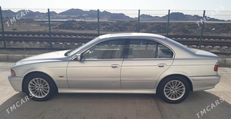 BMW E39 2003 - 120 000 TMT - Türkmenbaşy - img 1