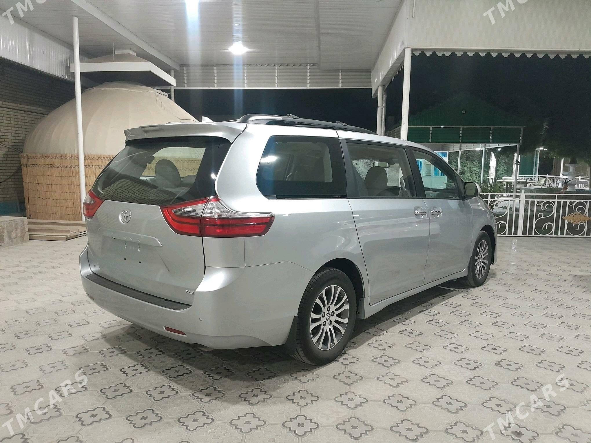 Toyota Sienna 2020 - 500 000 TMT - Мары - img 2