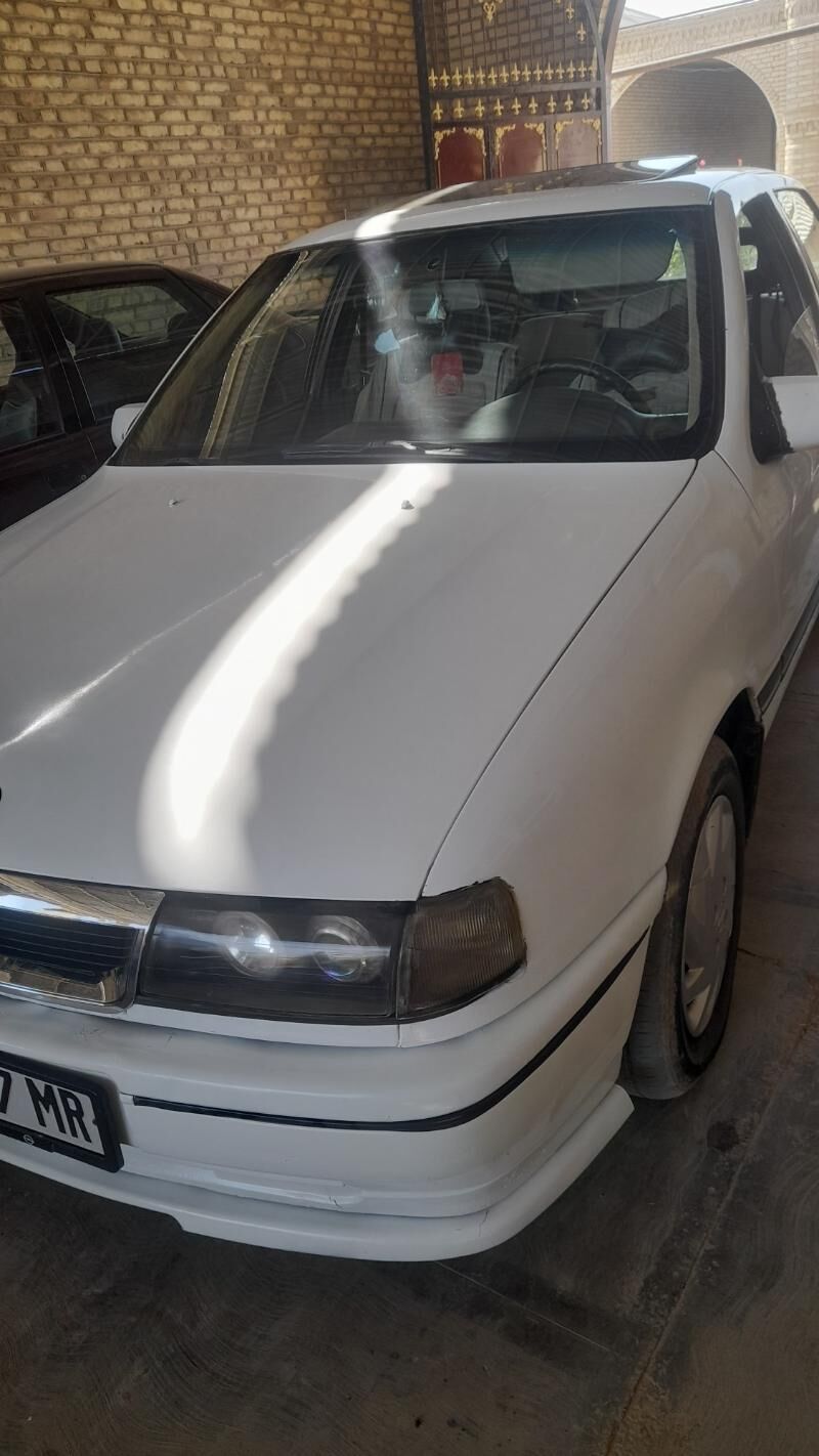 Opel Vectra 1992 - 33 000 TMT - Mary - img 1