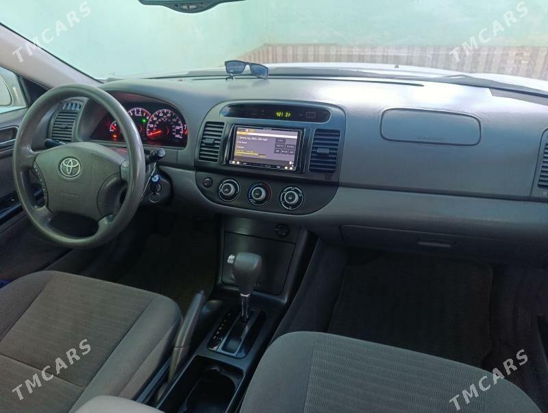 Toyota Camry 2005 - 170 000 TMT - Halaç - img 4