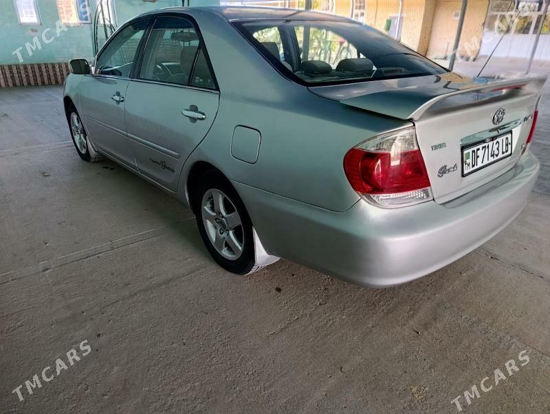 Toyota Camry 2005 - 170 000 TMT - Halaç - img 8