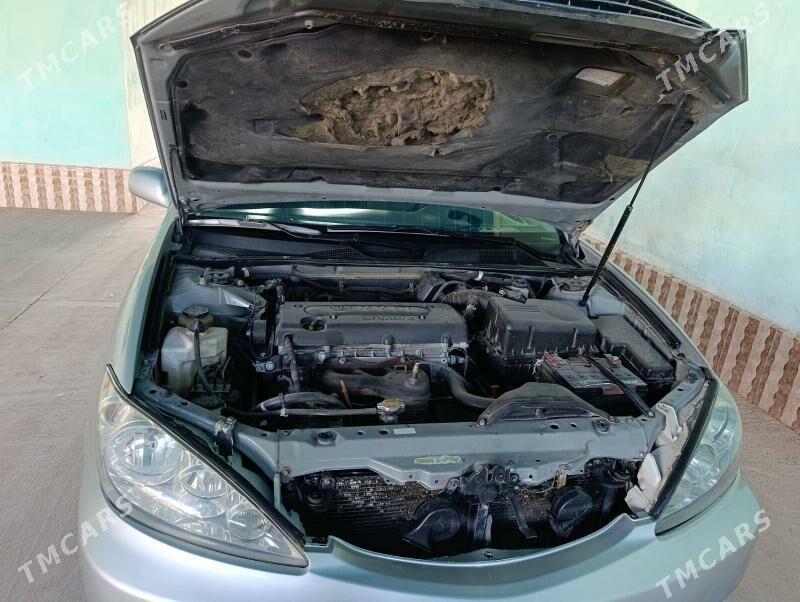 Toyota Camry 2005 - 170 000 TMT - Halaç - img 9