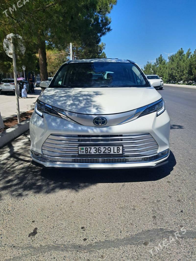 Toyota Sienna 2021 - 460 000 TMT - Туркменабат - img 8