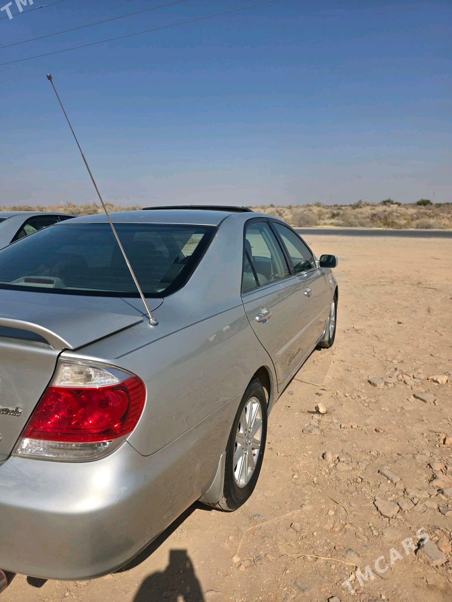 Toyota Camry 2004 - 240 000 TMT - Халач - img 2