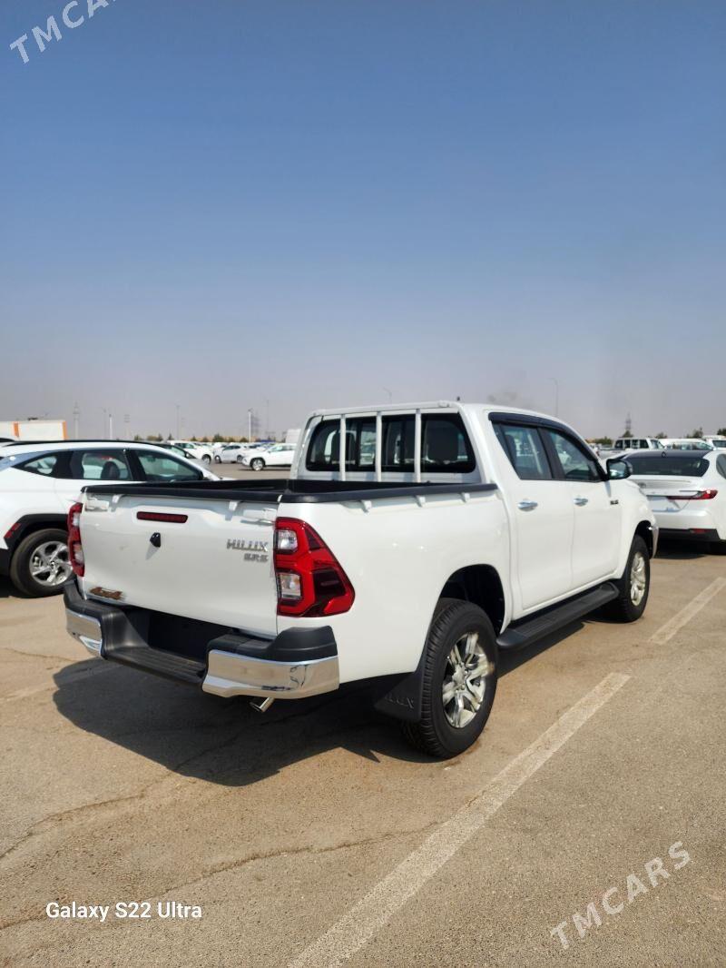 Toyota Hilux 2025 - 656 000 TMT - Aşgabat - img 8