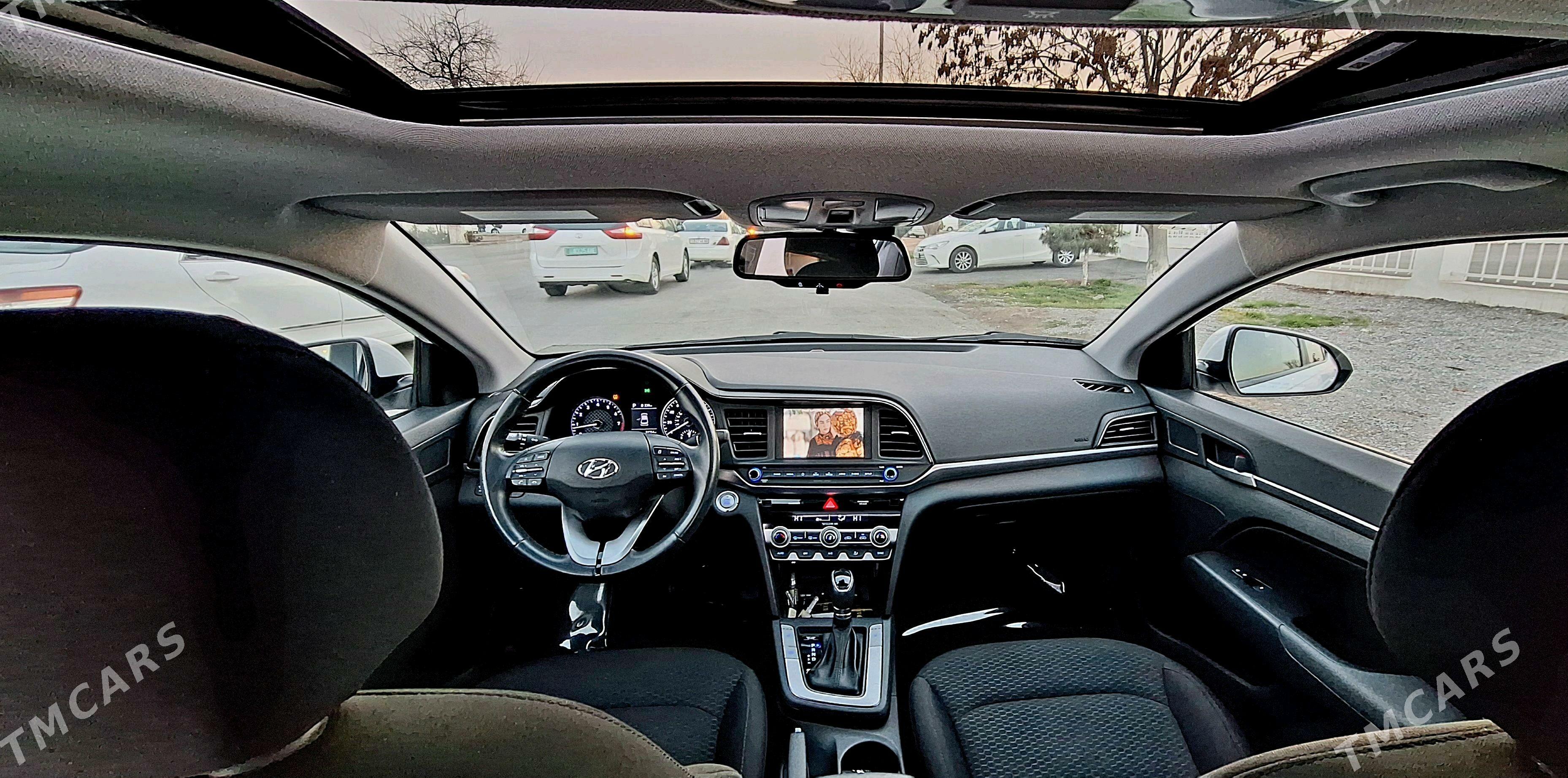 Hyundai Elantra 2019 - 248 000 TMT - Gurtly - img 2