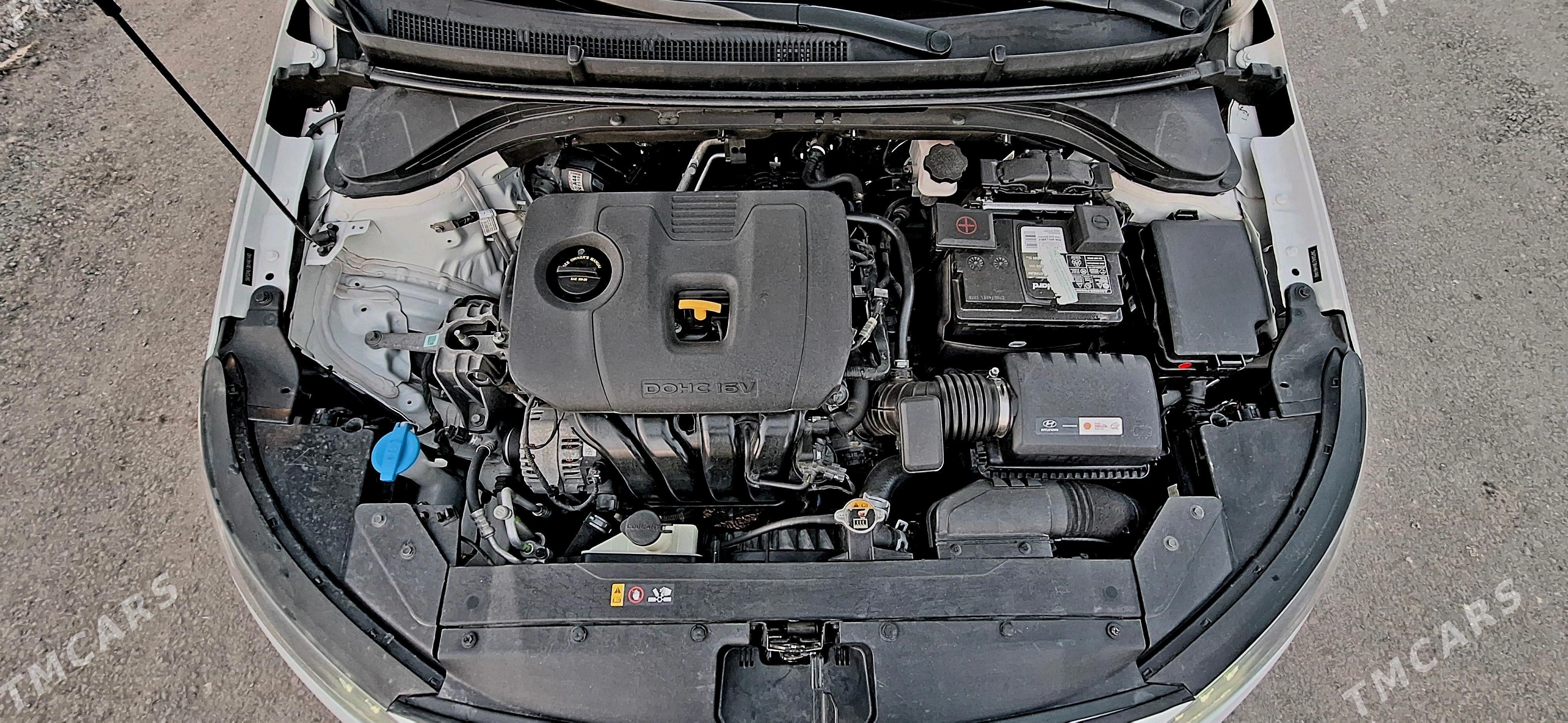 Hyundai Elantra 2019 - 248 000 TMT - Gurtly - img 4