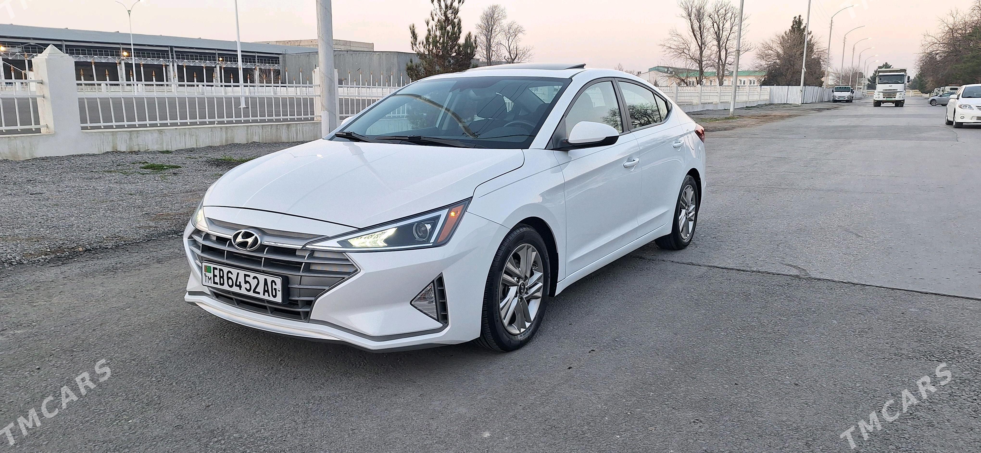 Hyundai Elantra 2019 - 248 000 TMT - Gurtly - img 5