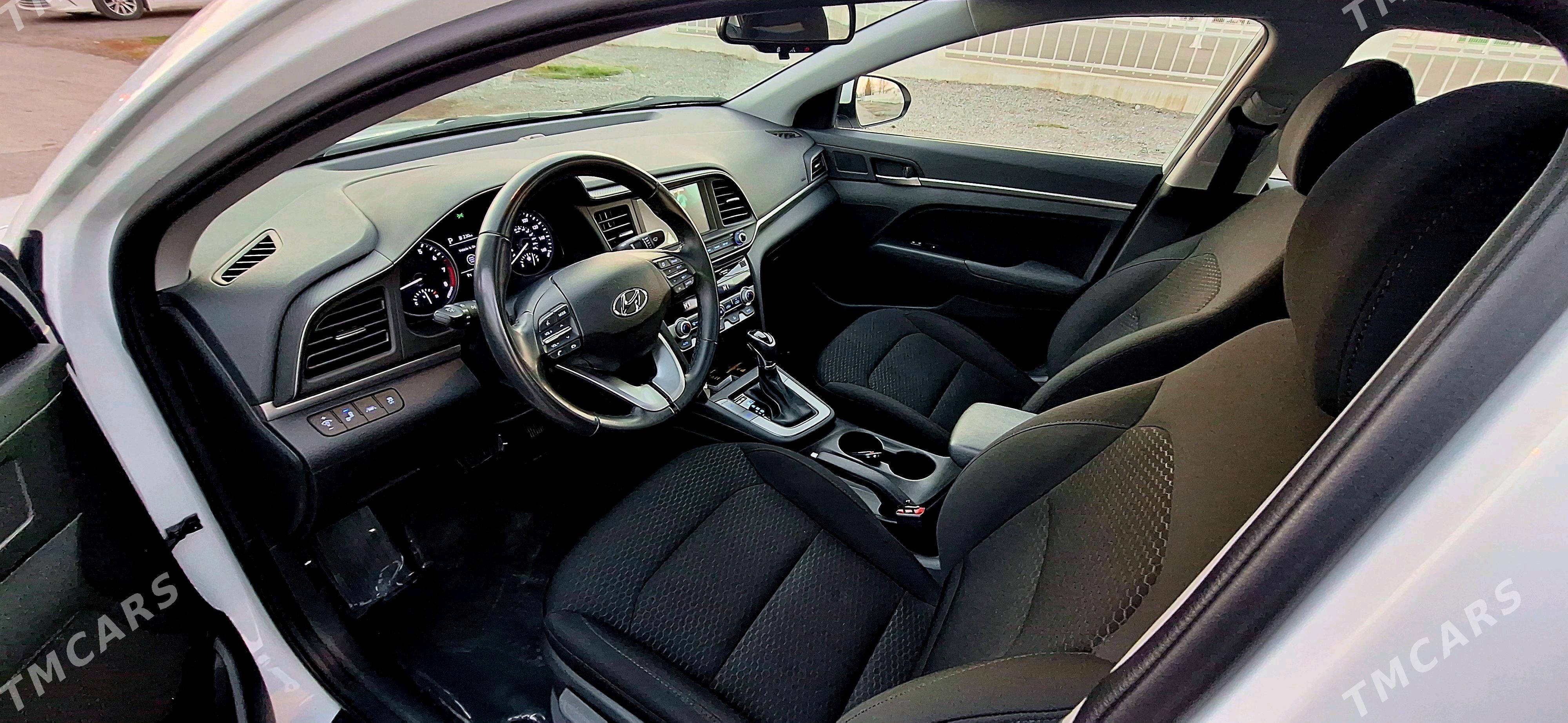 Hyundai Elantra 2019 - 248 000 TMT - Gurtly - img 8