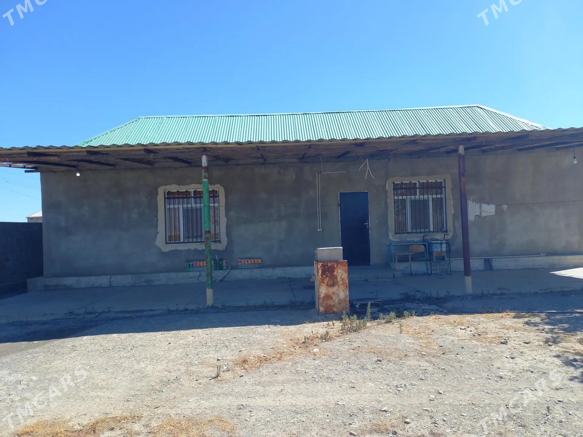 Satlyk jaý - Bäherden - img 1