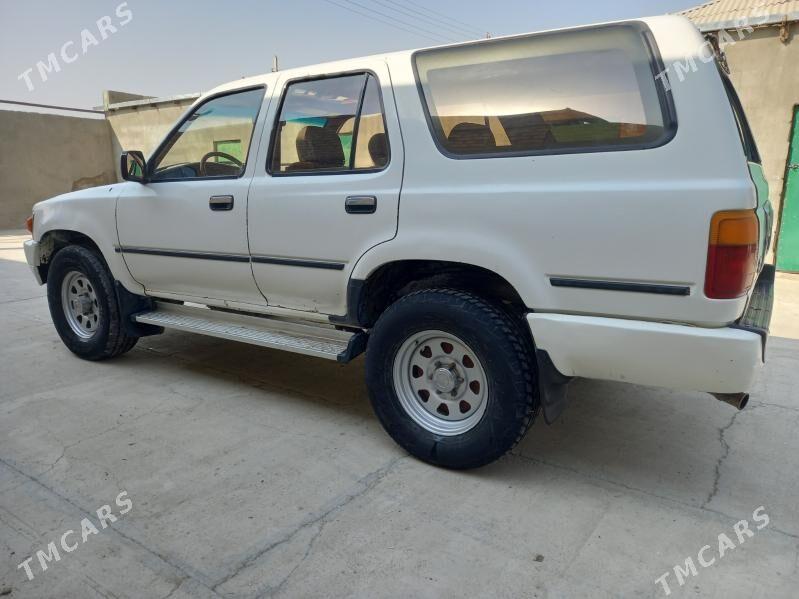Toyota Hilux 1991 - 50 000 TMT - Бахарден - img 2