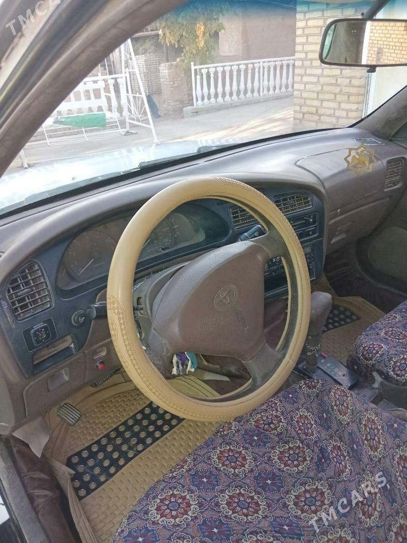 Toyota Camry 1992 - 50 000 TMT - Ýolöten - img 3