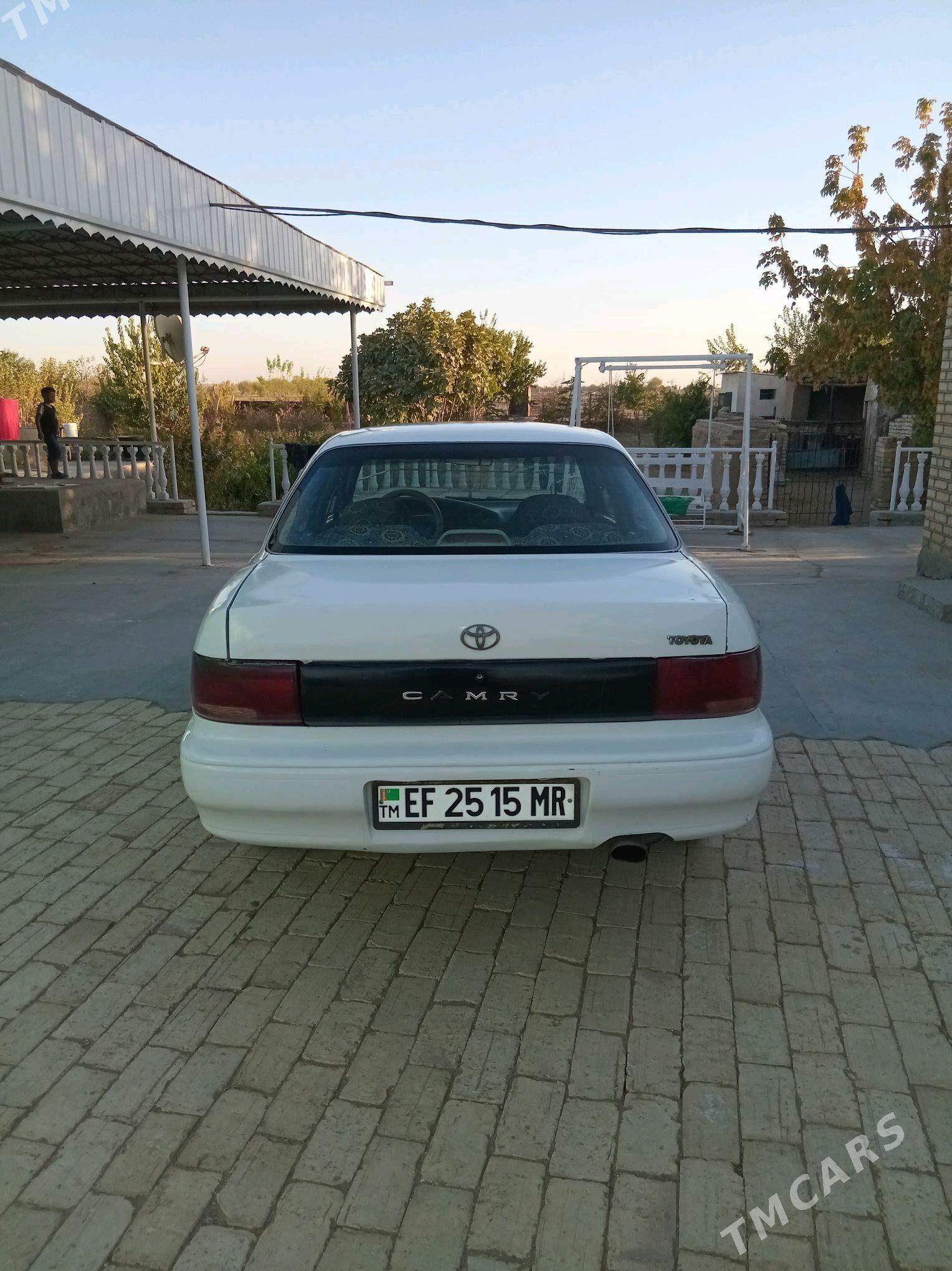 Toyota Camry 1992 - 50 000 TMT - Ýolöten - img 6