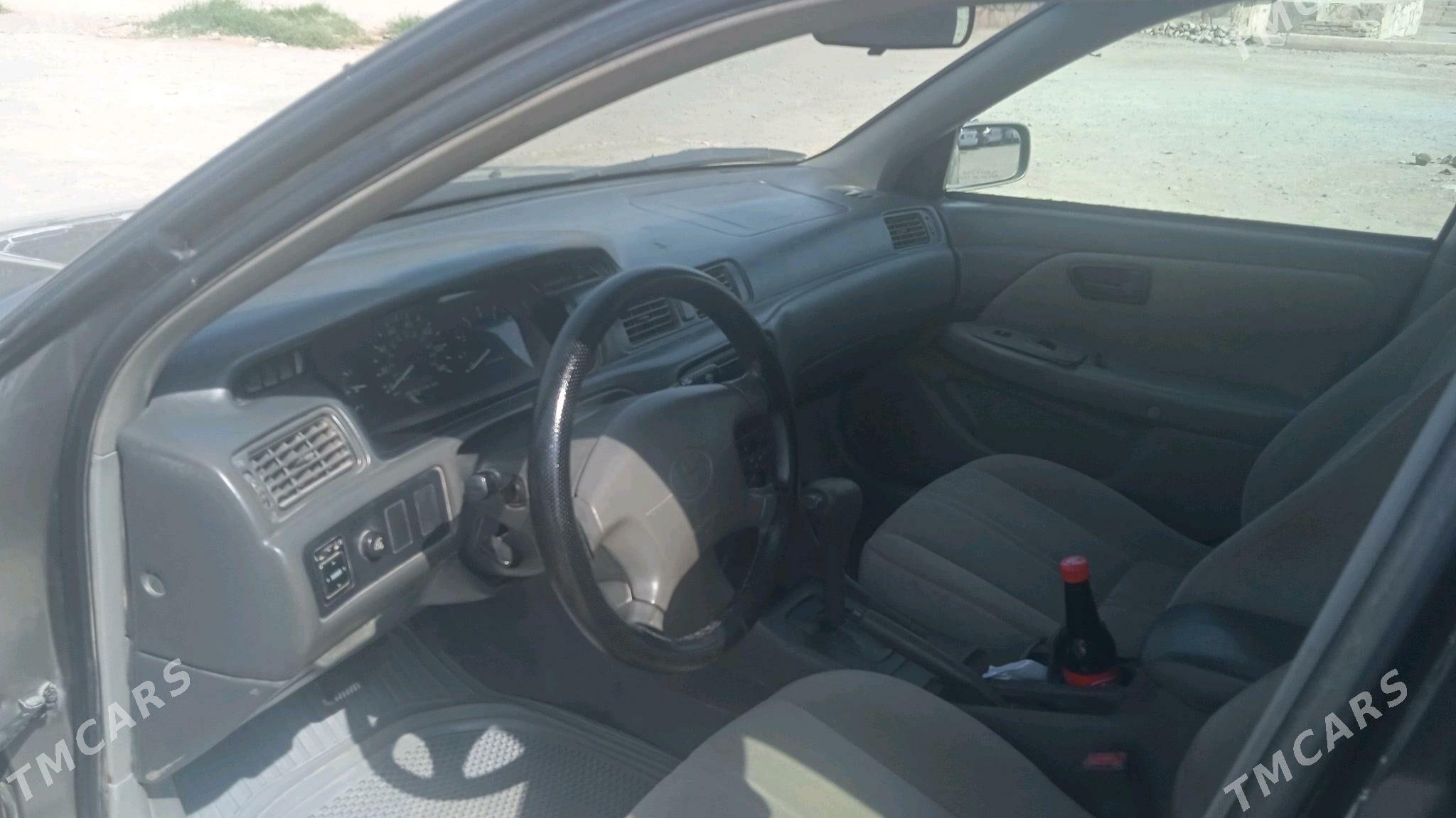 Toyota Camry 1999 - 123 000 TMT - Теджен - img 4
