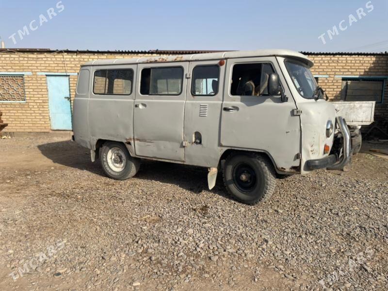 UAZ 469 2001 - 35 000 TMT - Серахс - img 3