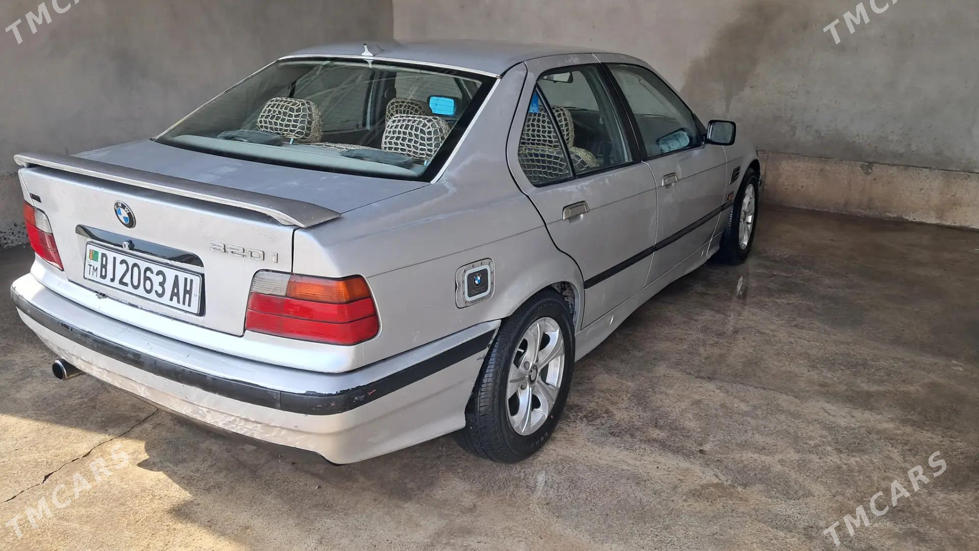 BMW 3 Series 1992 - 32 000 TMT - Кака - img 1