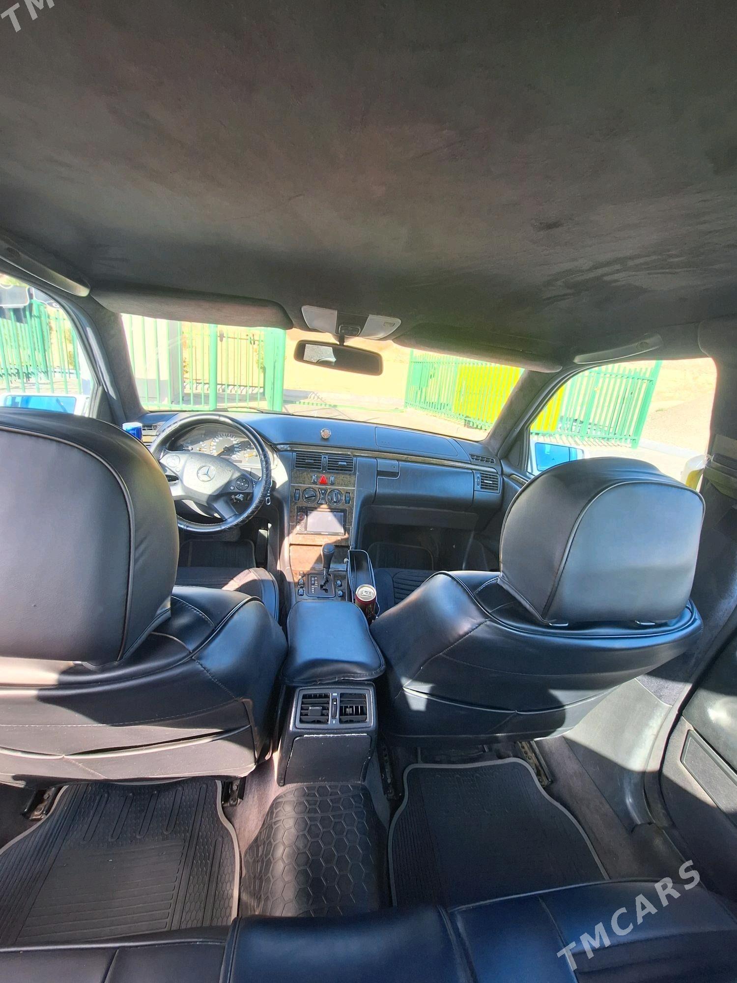 Mercedes-Benz E320 1997 - 90 000 TMT - Türkmenbaşy - img 5