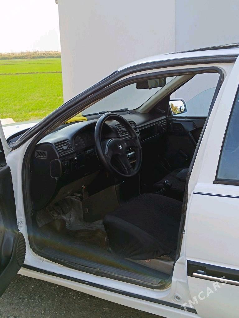 Opel Vectra 1991 - 35 000 TMT - Çärjew - img 1