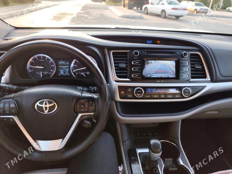 Toyota Highlander 2016 - 440 000 TMT - Чарджоу - img 7