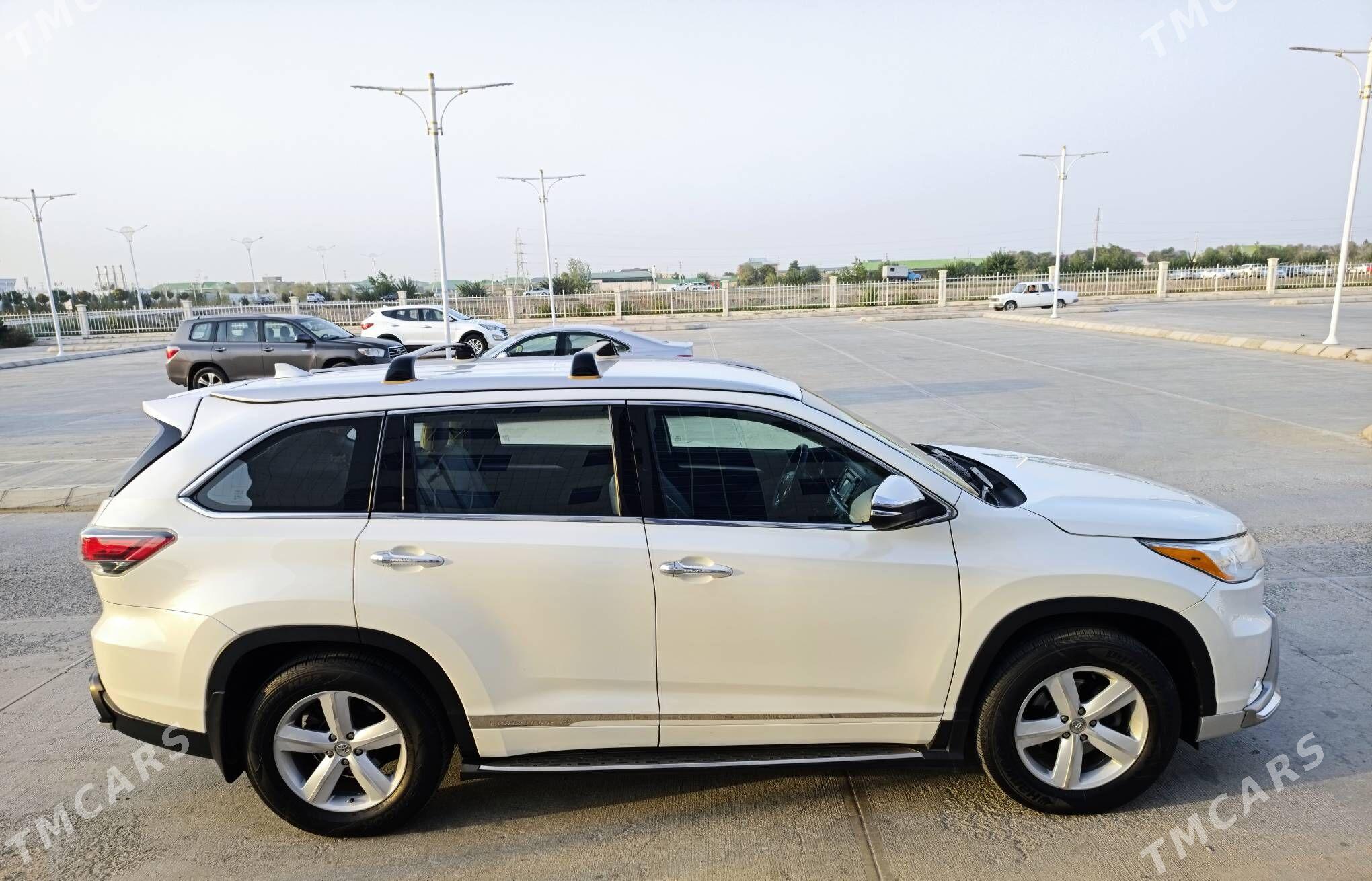 Toyota Highlander 2016 - 440 000 TMT - Чарджоу - img 4