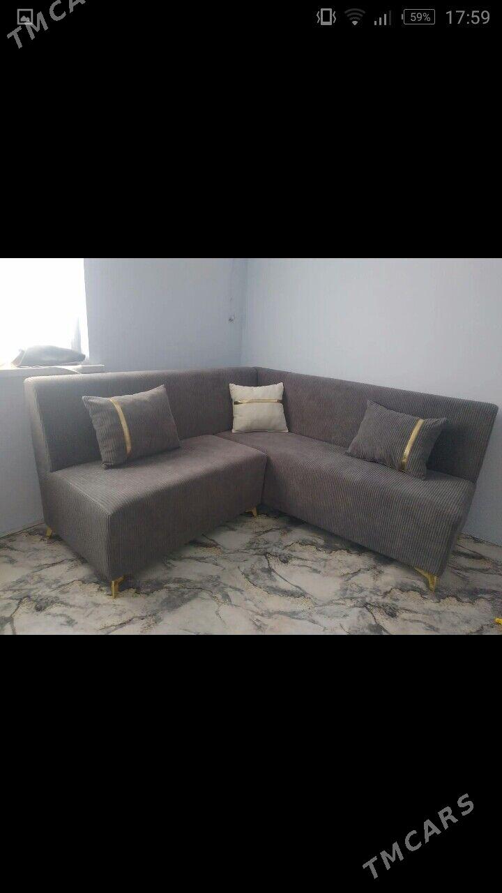 ugolok diwan - Анев - img 1