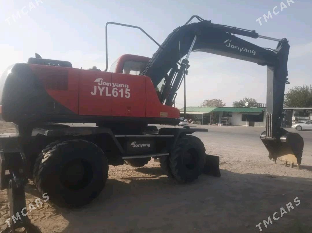 JCB 4CX ECO 2010 - 800 000 TMT - Чарджоу - img 3