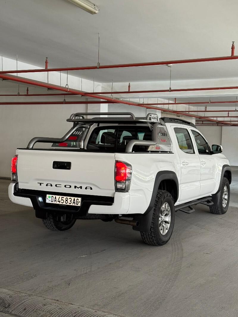 Toyota Tacoma 2019 - 390 000 TMT - Aşgabat - img 3