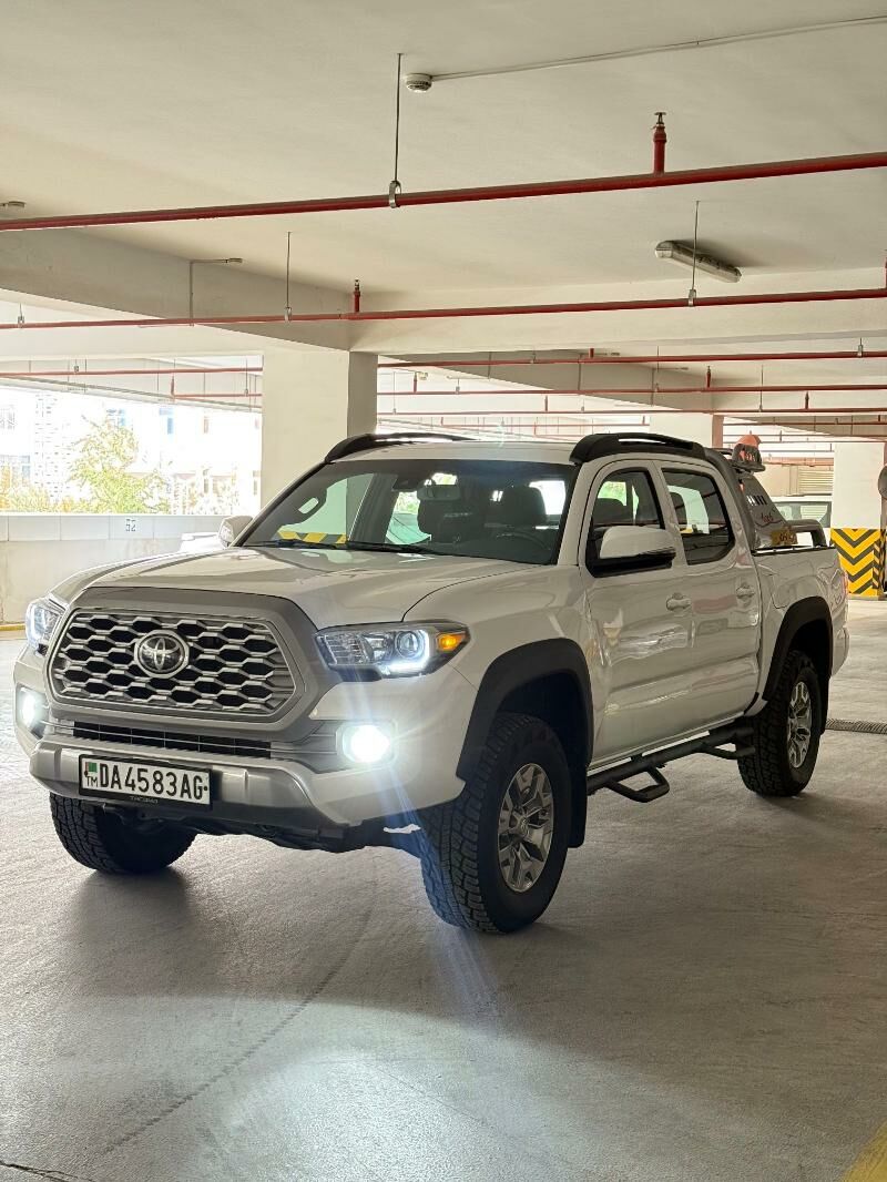 Toyota Tacoma 2019 - 390 000 TMT - Aşgabat - img 8