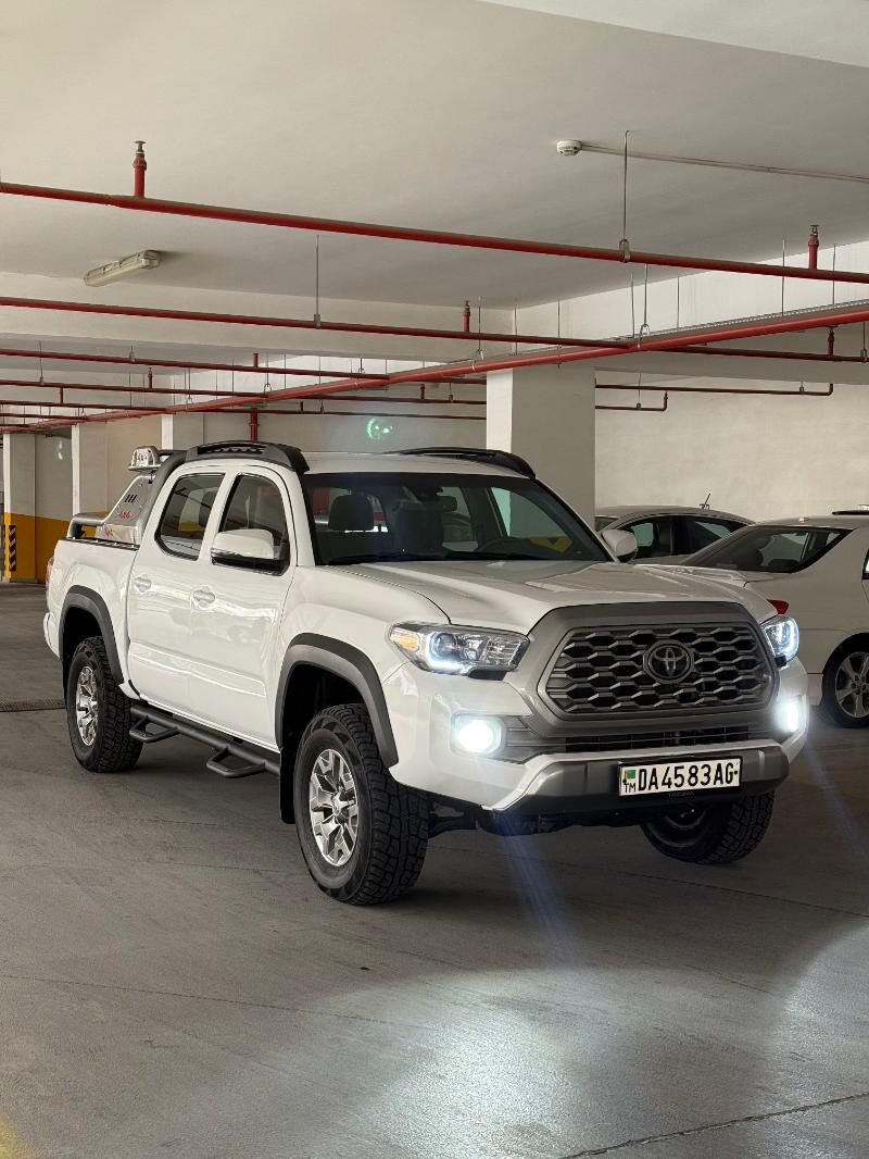 Toyota Tacoma 2019 - 390 000 TMT - Aşgabat - img 1