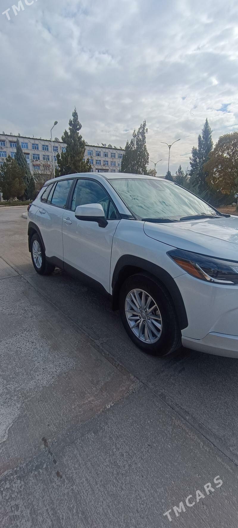 Toyota Highlander 2022 - 330 000 TMT - Мары - img 2