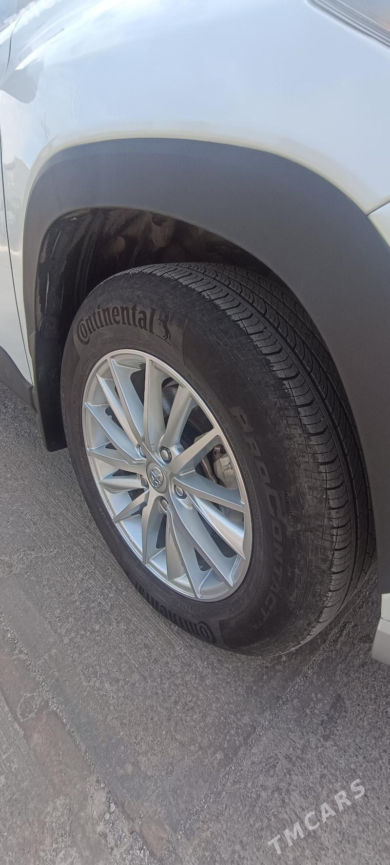 Toyota Highlander 2022 - 330 000 TMT - Мары - img 3