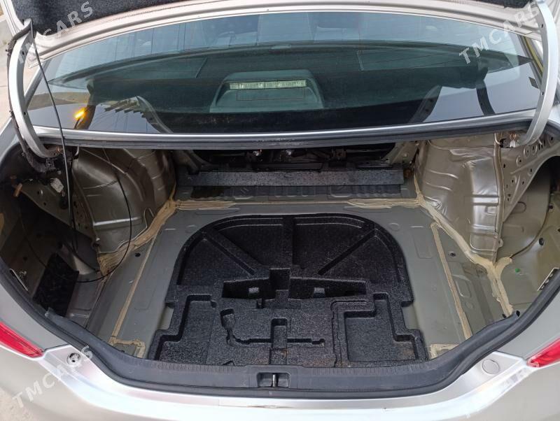 Toyota Camry 2012 - 210 000 TMT - Türkmenabat - img 9